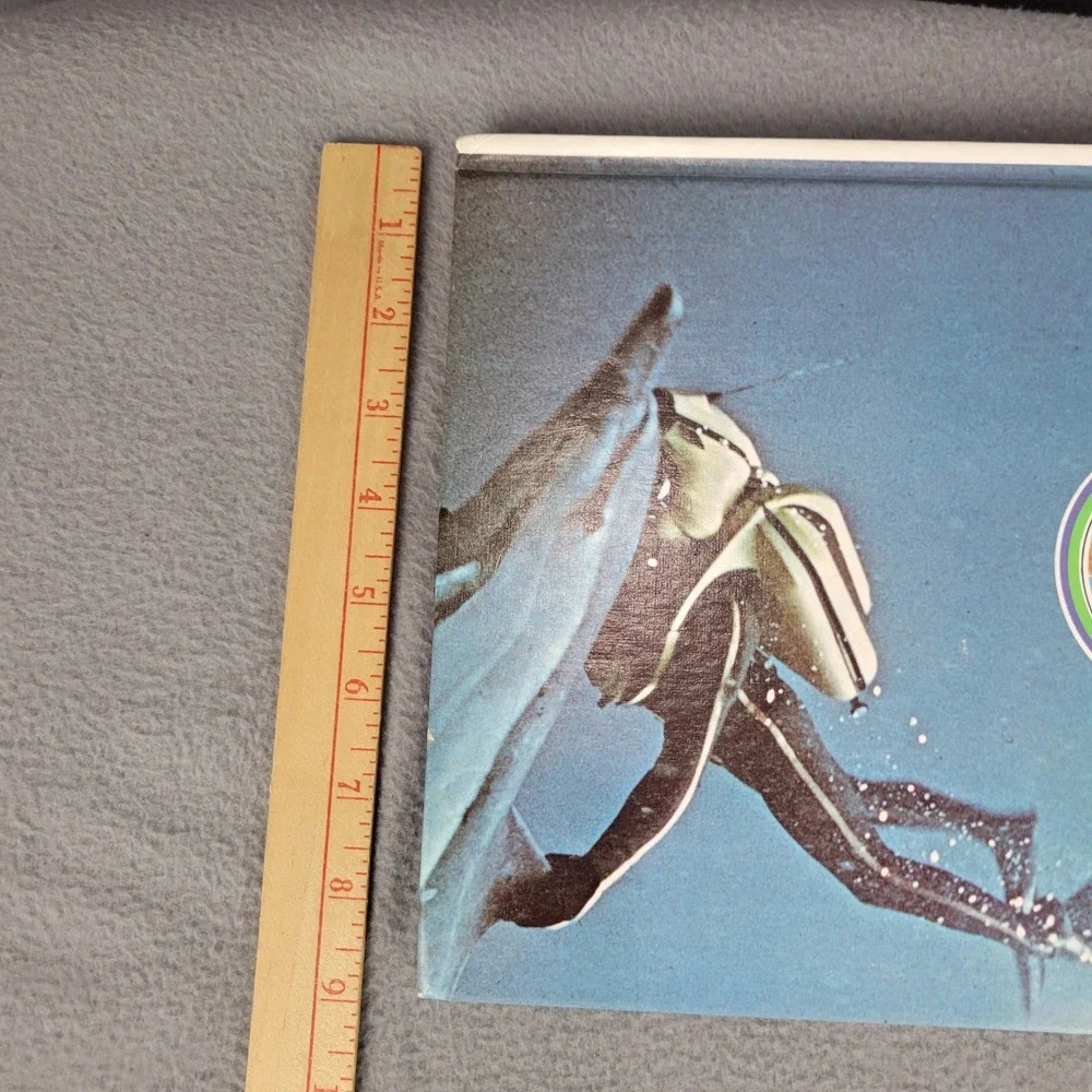 The Ocean World of Jacques Cousteau Window in the Sea Vol‎ 4 1975 Hardcover